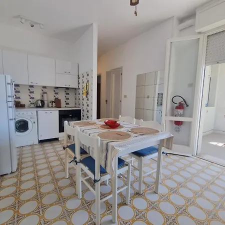 Cortina 2-24 Apartamento