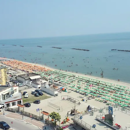 Cortina 2-24 Apartamento