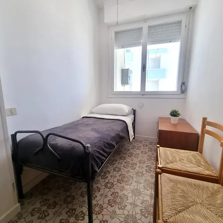 Cortina 2-24 Apartamento